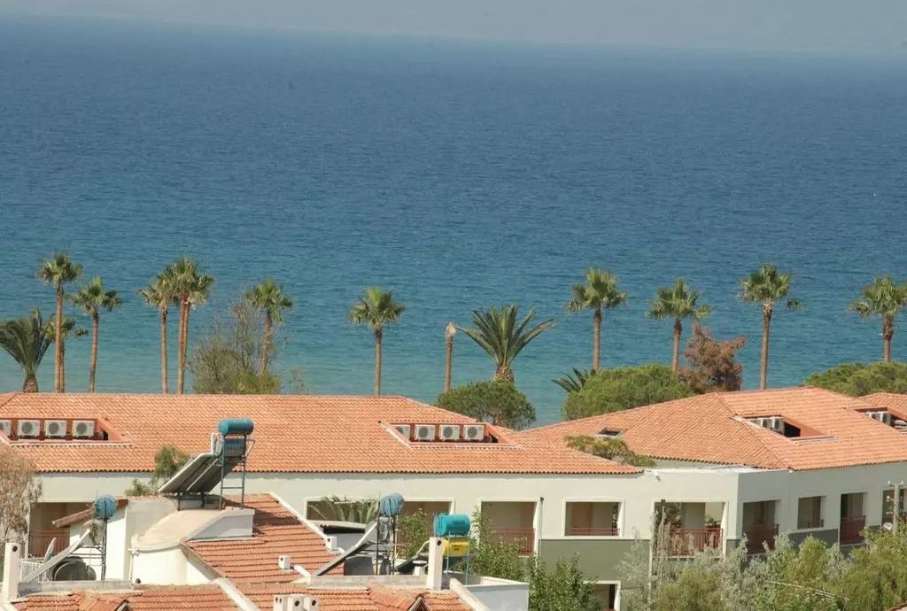 hotel batihan apart kusadasi_shabavizparvaz_04.jpg